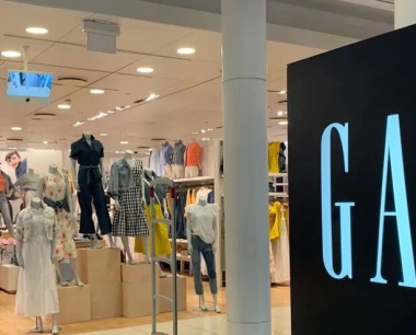 GAP和宝尊都坐不住了