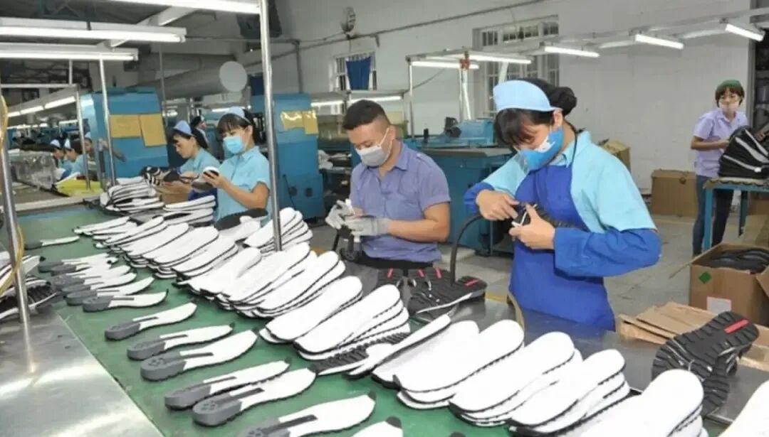 订单降价 ,裁员,倒闭!越南鞋厂从来没像现在这么困难!_企业_出口_工人
